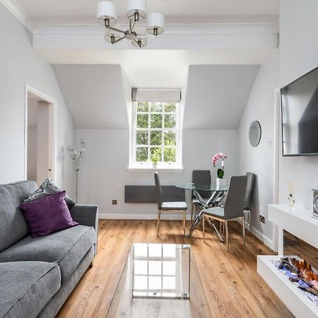 Stylish Apt With Minster Views I Pass The Keys York Kültér fotó